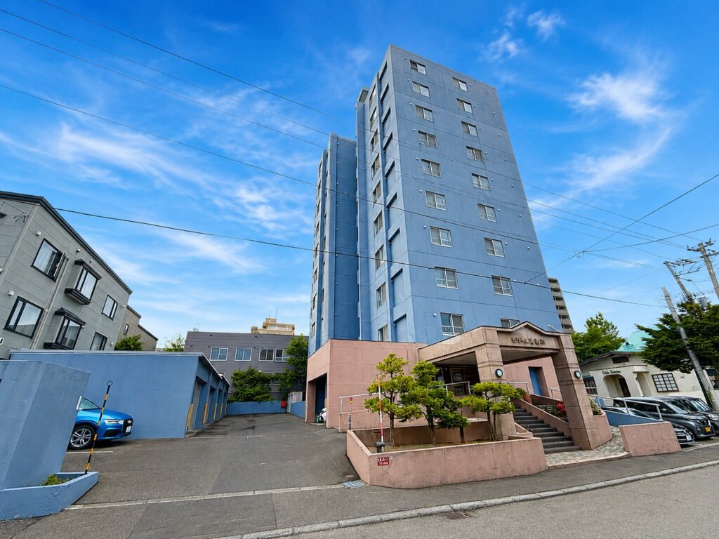 LINE ALBUM セザール月寒西　102号 260528 1